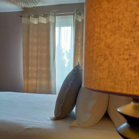 Szálloda De La Marine 3*