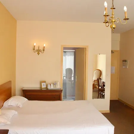 Szálloda De La Marine 3*