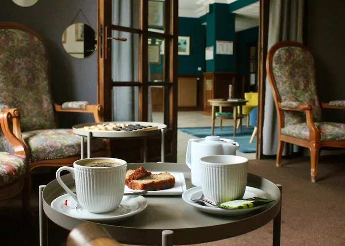 فندق De La Marine 3*